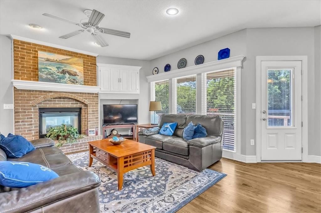 12810 Oakmont Drive — photo 10