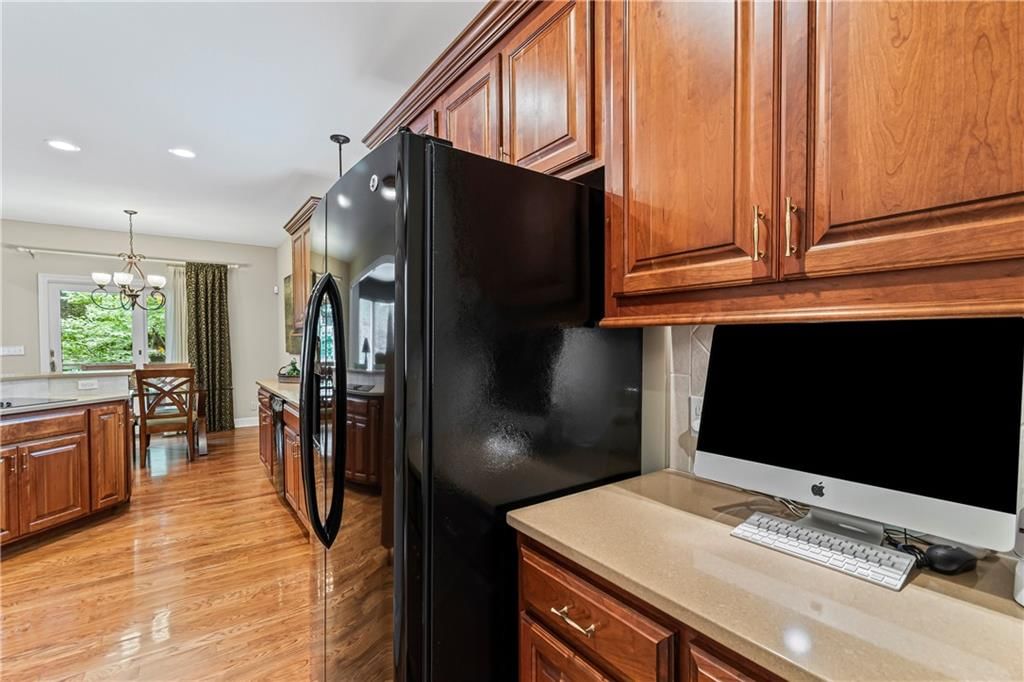 7909 NW Eastside Drive — photo 8