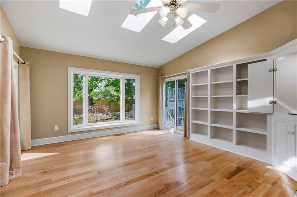 5911 W 94th Terrace — photo 12