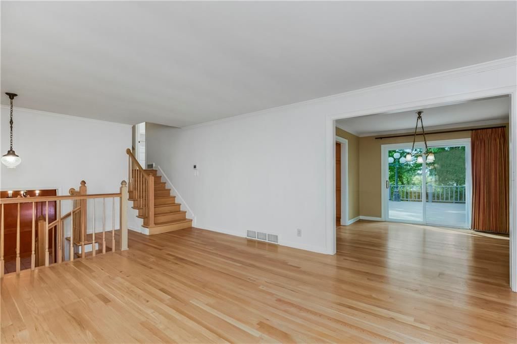5911 W 94th Terrace — photo 6