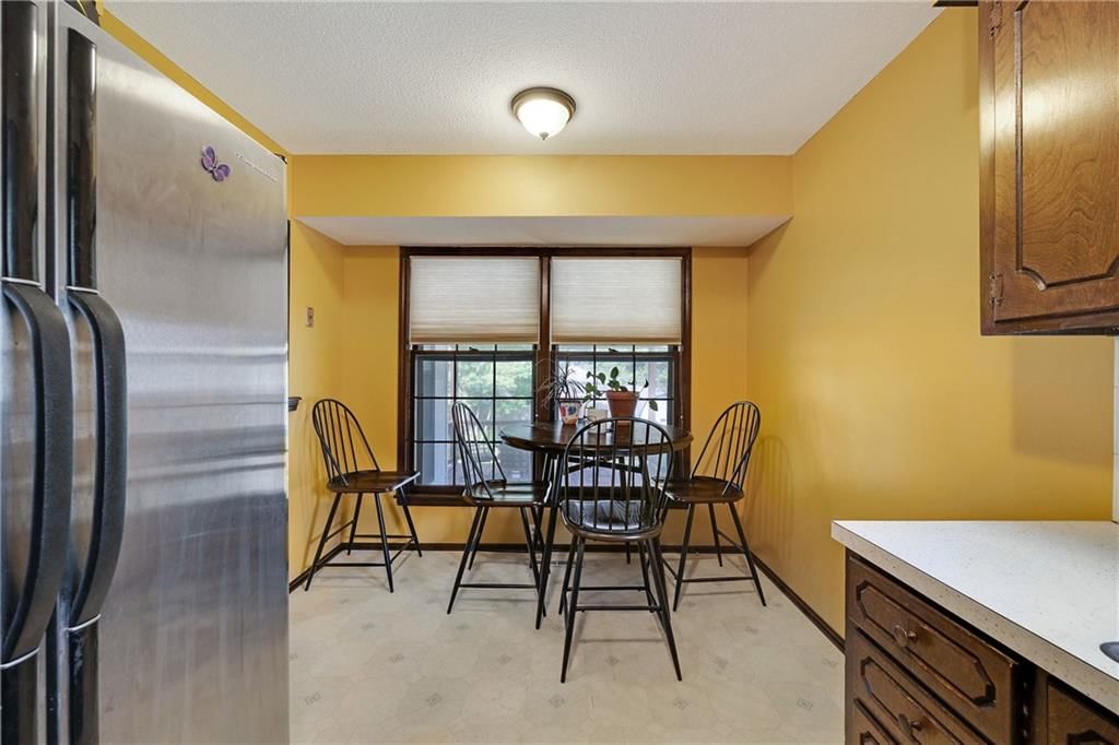 3830 S SUMMIT RIDGE Drive — photo 12
