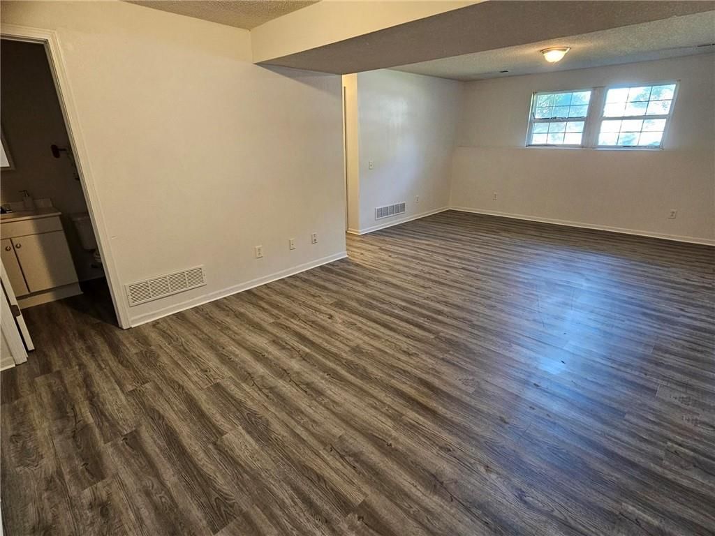 2202 Roma Lane — photo 15