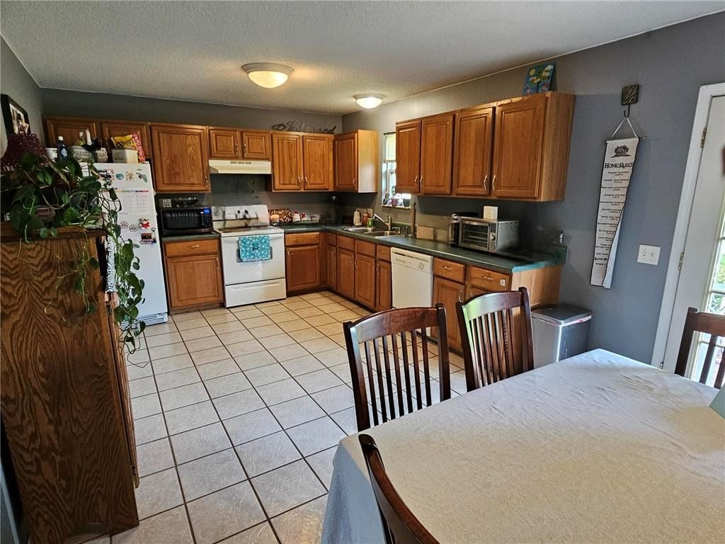 2202 Roma Lane — photo 7