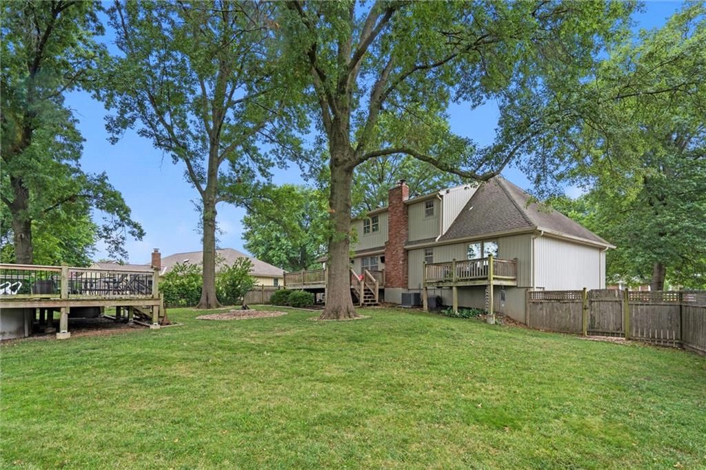 205 NW Shamrock Avenue — photo 37
