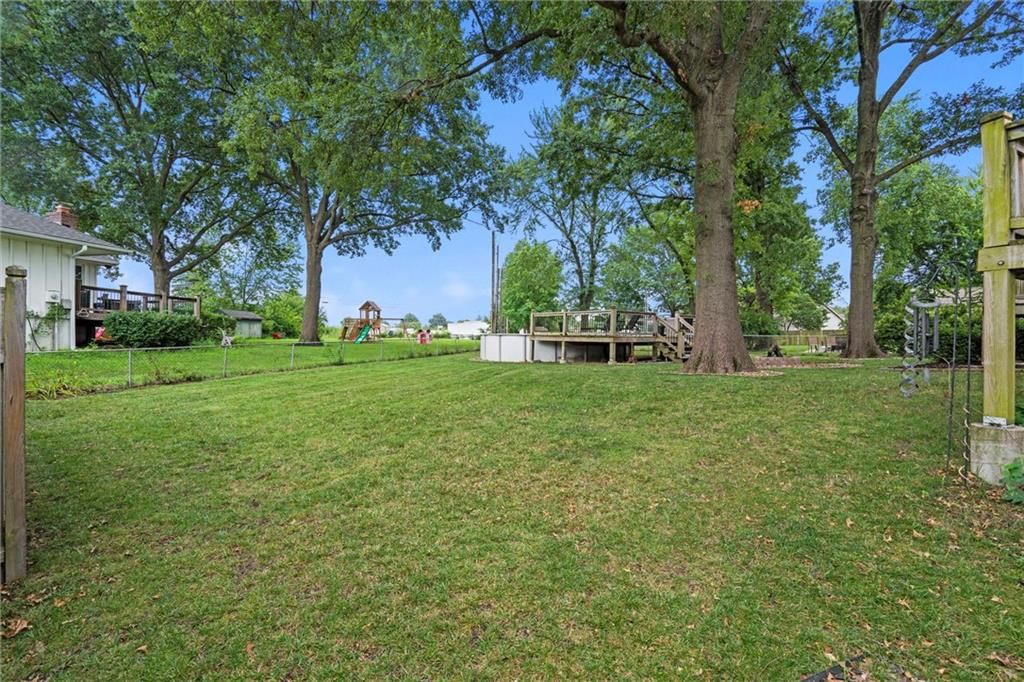 205 NW Shamrock Avenue — photo 38