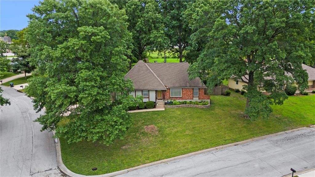 205 NW Shamrock Avenue — photo 39