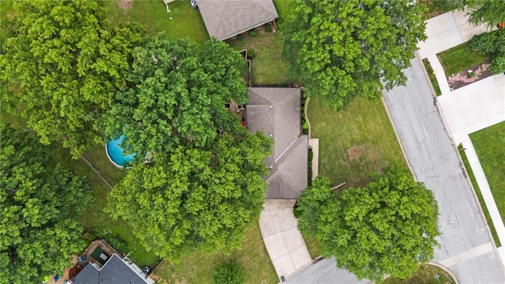 205 NW Shamrock Avenue — photo 41