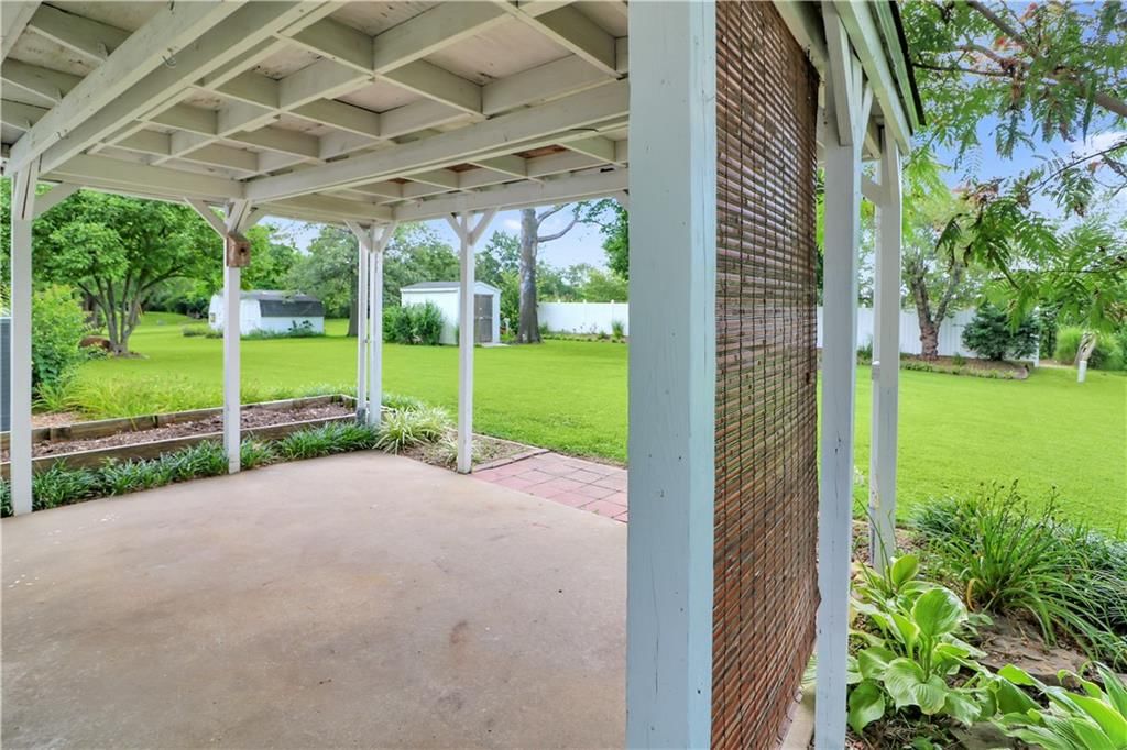 712 E Market Street — photo 13