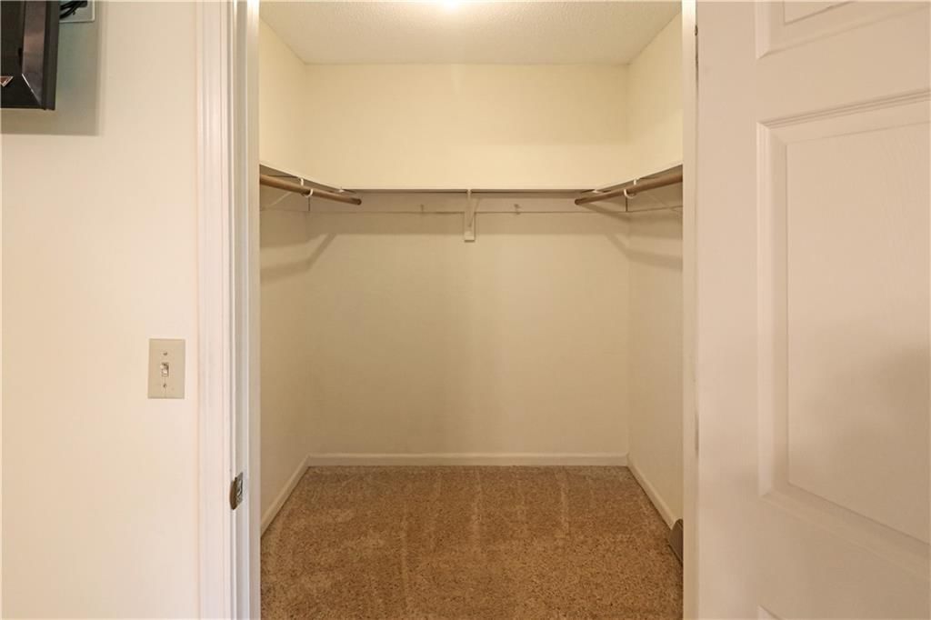 712 E Market Street — photo 45