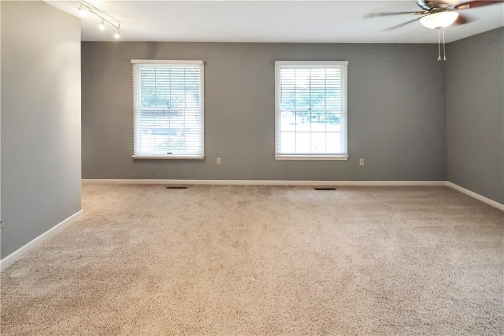 712 E Market Street — photo 49