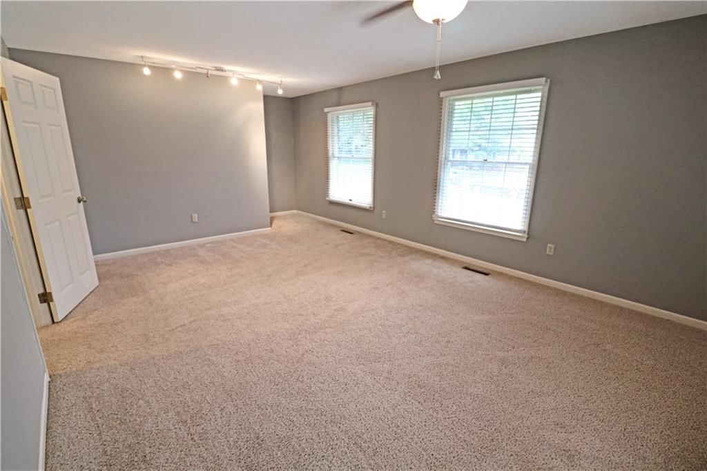 712 E Market Street — photo 50