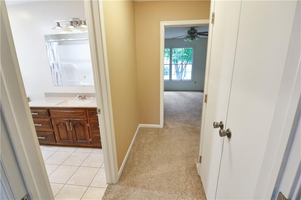 712 E Market Street — photo 51