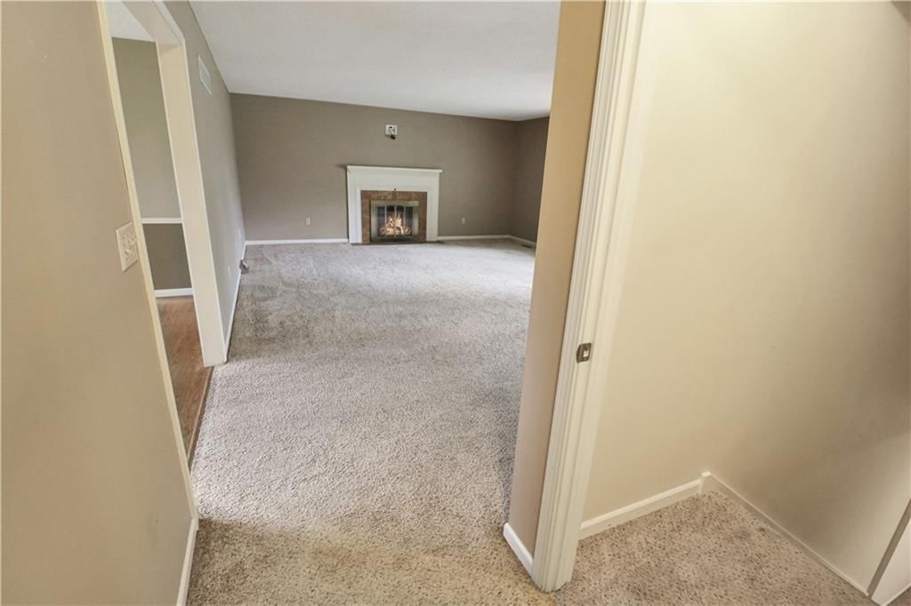 712 E Market Street — photo 55