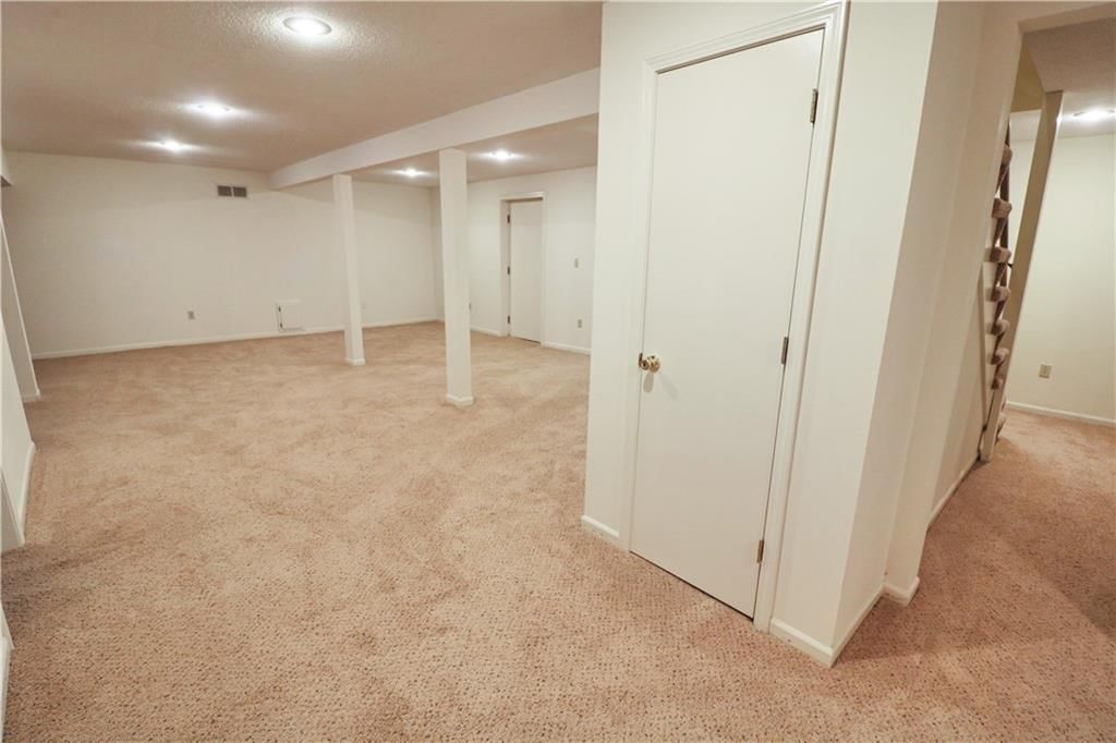 712 E Market Street — photo 57