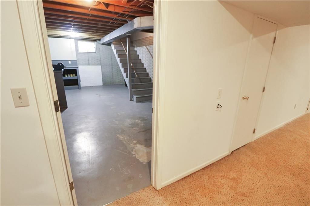 712 E Market Street — photo 68