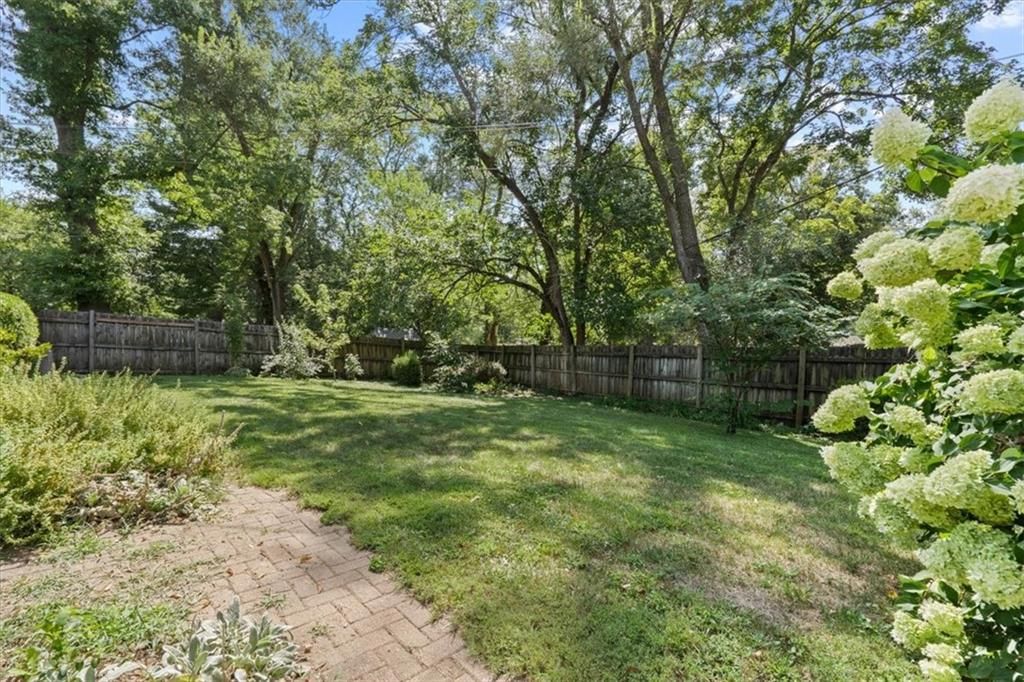5807 W 75TH Terrace — photo 25