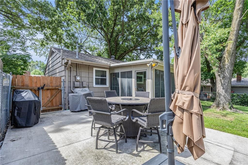 7812 W 72 Terrace — photo 19