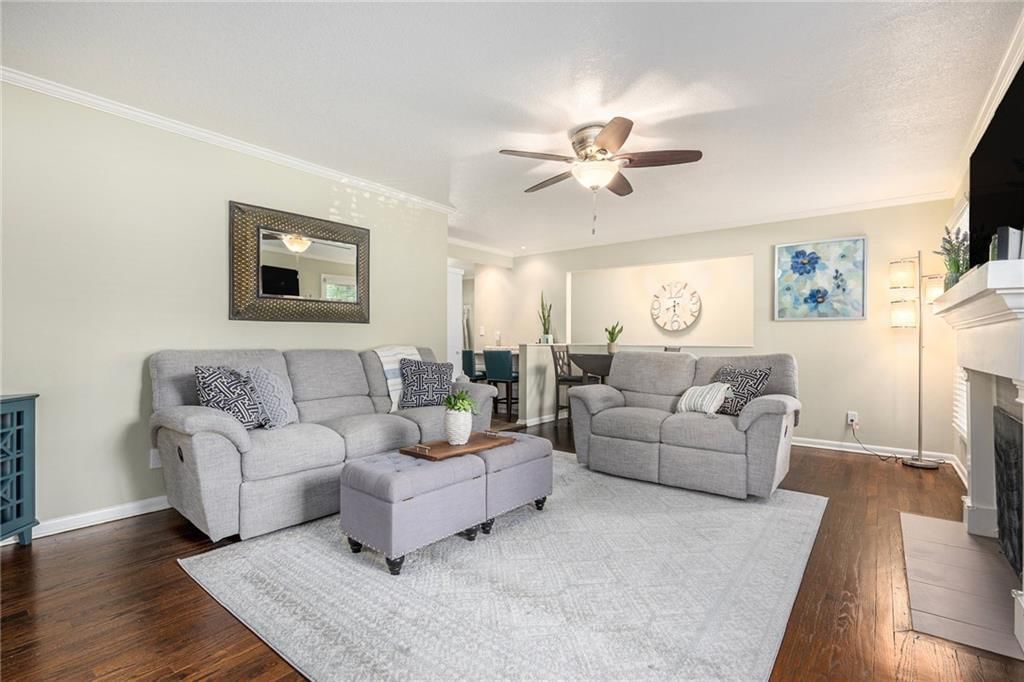 7812 W 72 Terrace — photo 4
