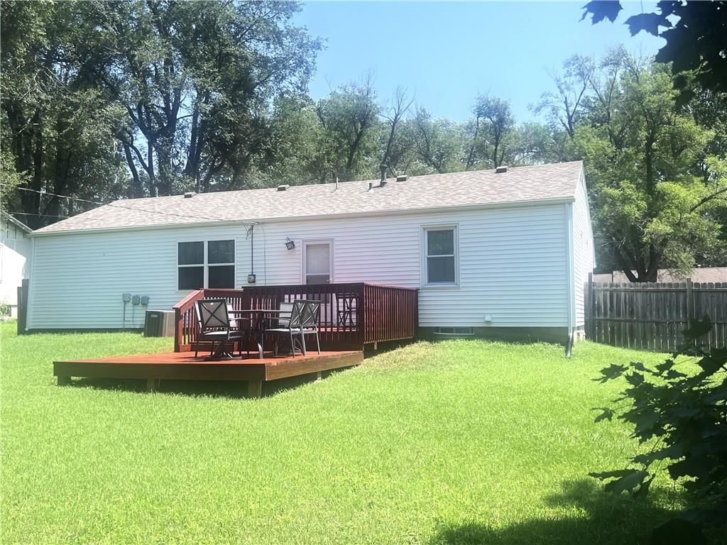 704 Pawnee Lane — photo 3