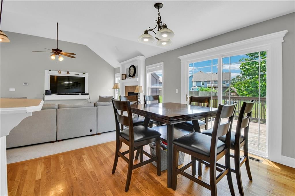 2405 NE Carousel Court — photo 14