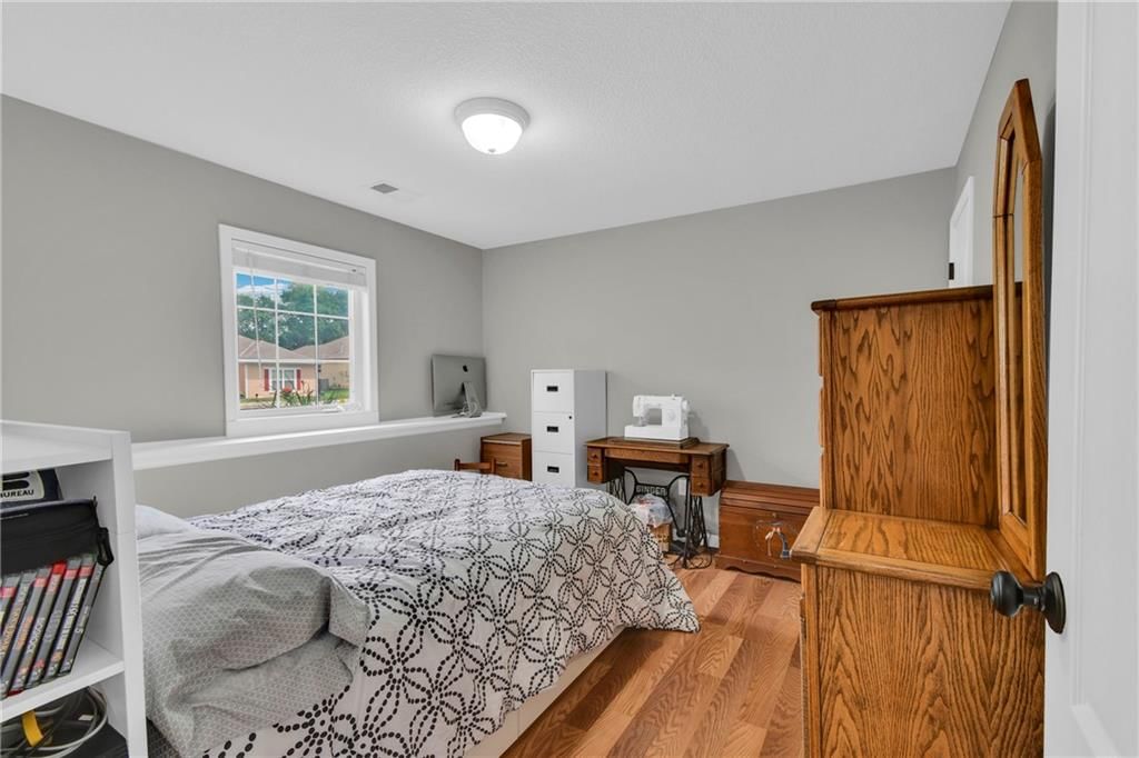 2405 NE Carousel Court — photo 29