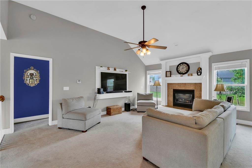 2405 NE Carousel Court — photo 10