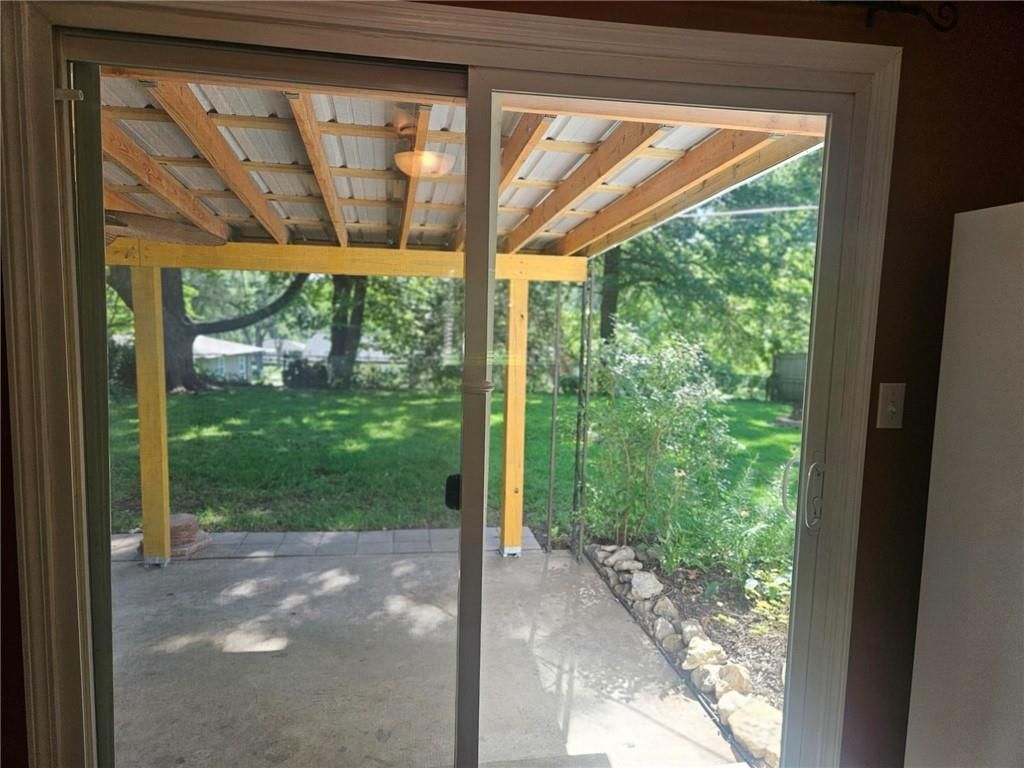 4209 N Hardesty Avenue — photo 43