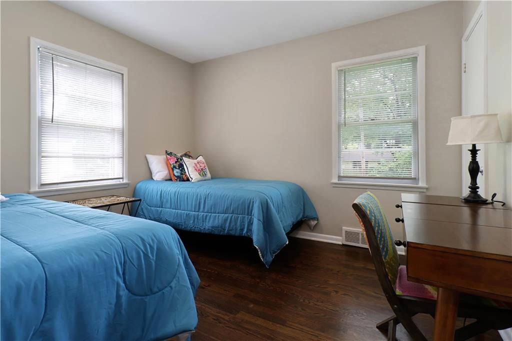 2225 W 74th Street — photo 15