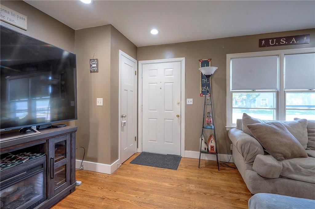 608 W Hale Street — photo 15