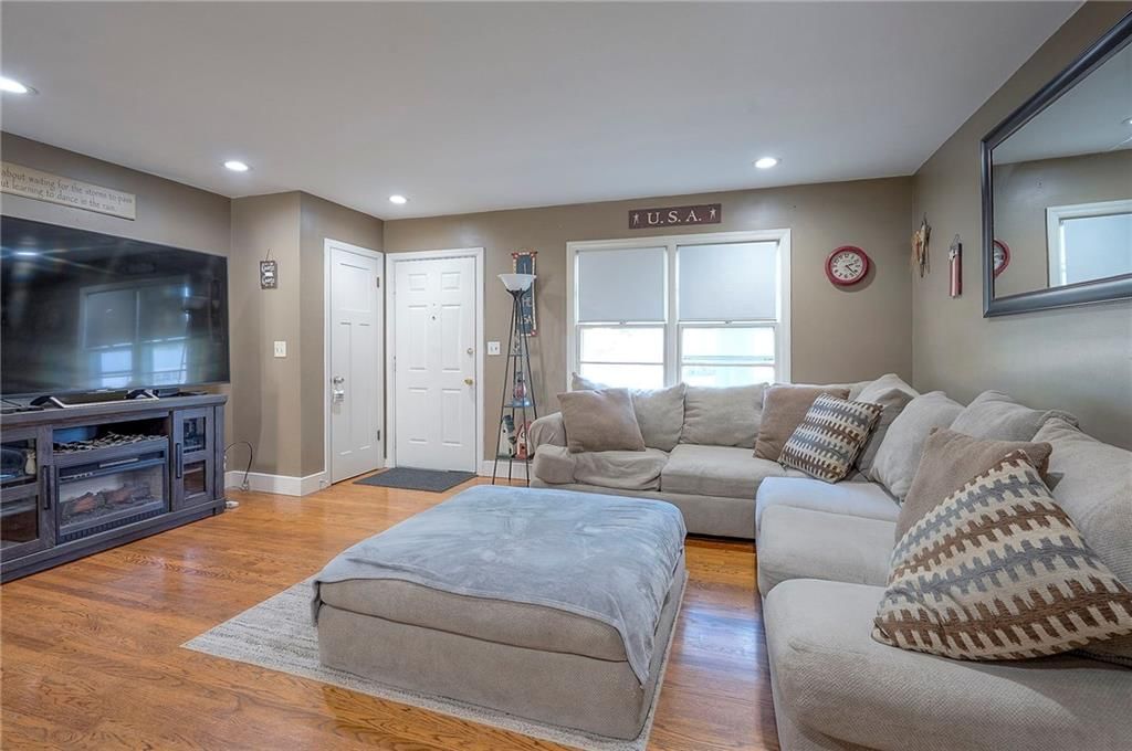 608 W Hale Street — photo 19