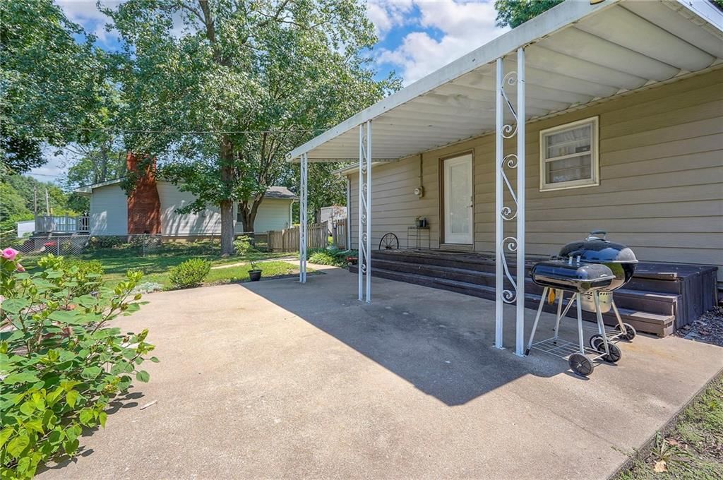 608 W Hale Street — photo 48