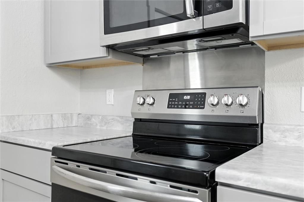 502 Russell Street — photo 13