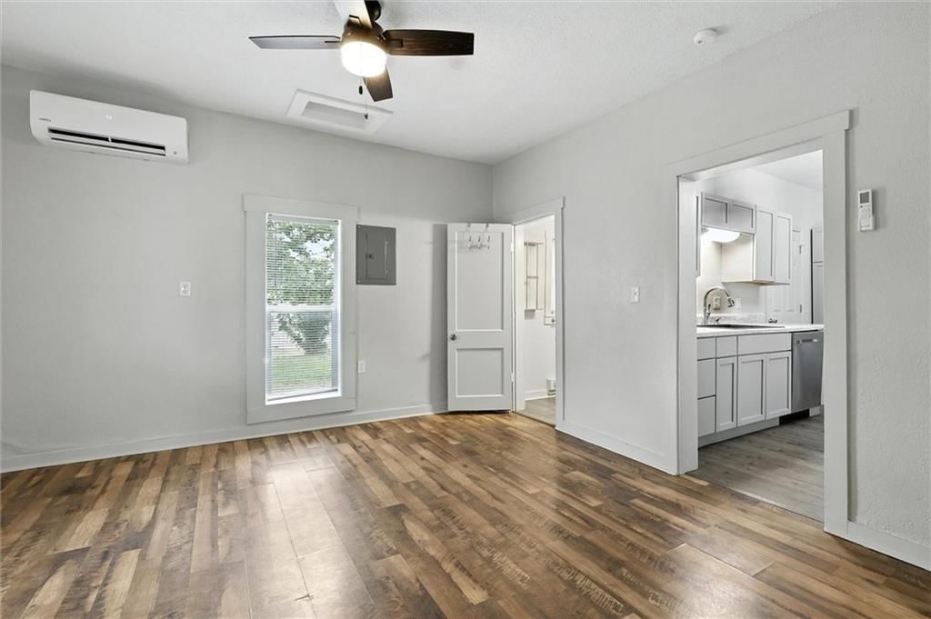 502 Russell Street — photo 20