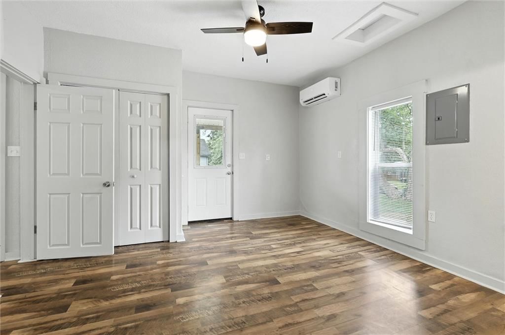 502 Russell Street — photo 21