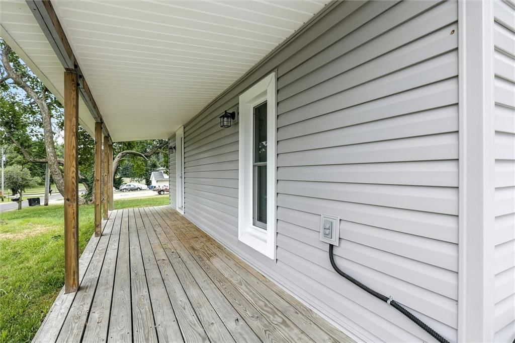 502 Russell Street — photo 4