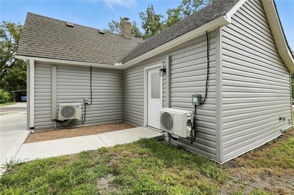 502 Russell Street — photo 6