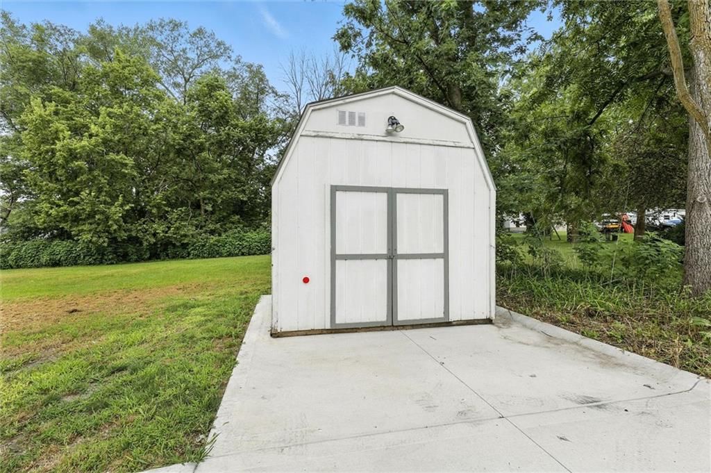 502 Russell Street — photo 8