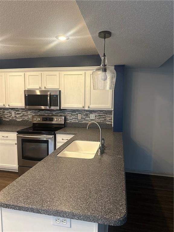 8008 NE Elmwood Avenue — photo 12