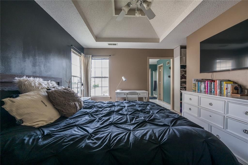 8008 NE Elmwood Avenue — photo 23