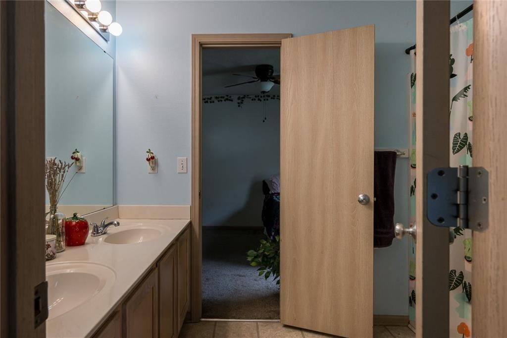 8008 NE Elmwood Avenue — photo 30