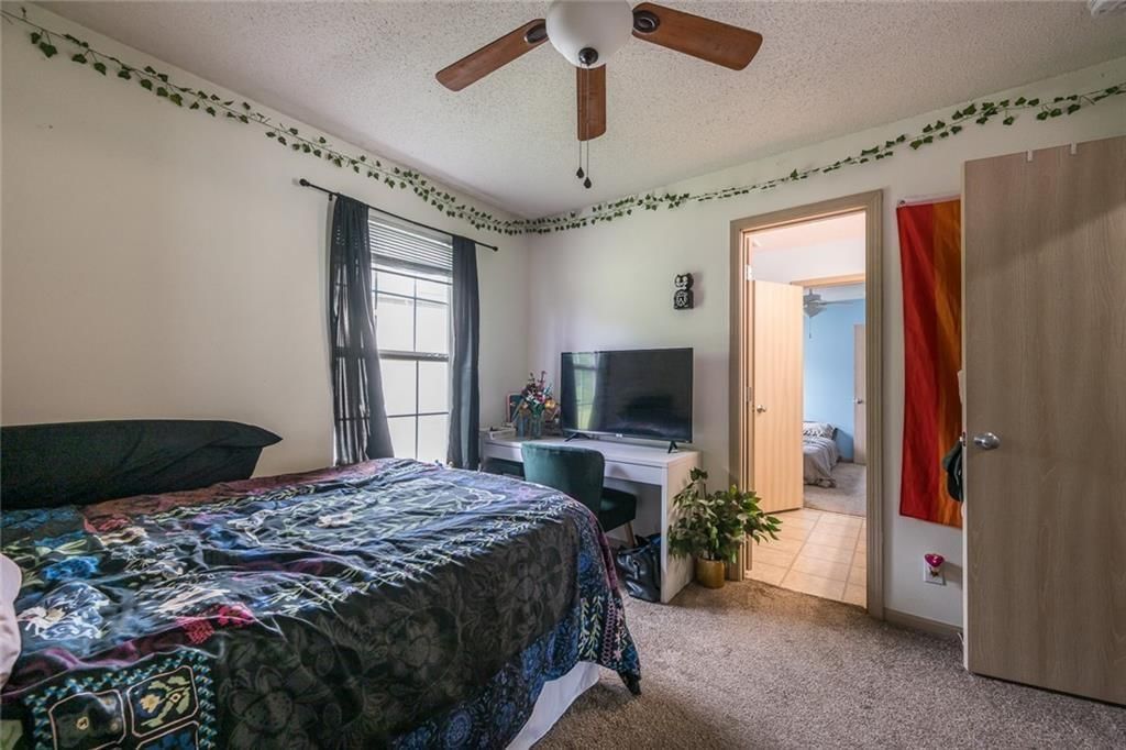 8008 NE Elmwood Avenue — photo 32