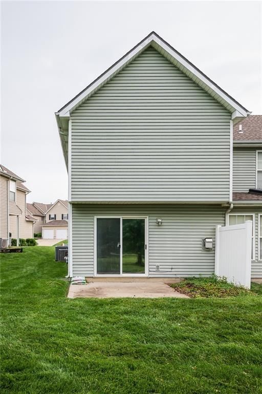8008 NE Elmwood Avenue — photo 35