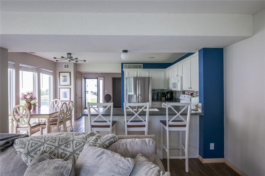 8008 NE Elmwood Avenue — photo 10