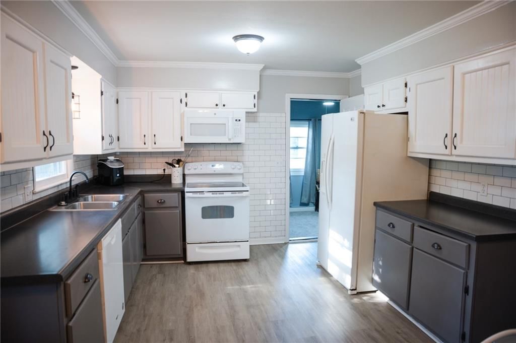 604 N Lake Avenue — photo 4