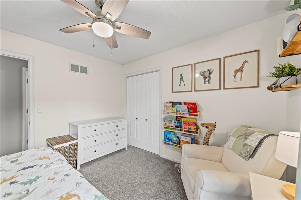 7807 N Adrian Avenue — photo 19