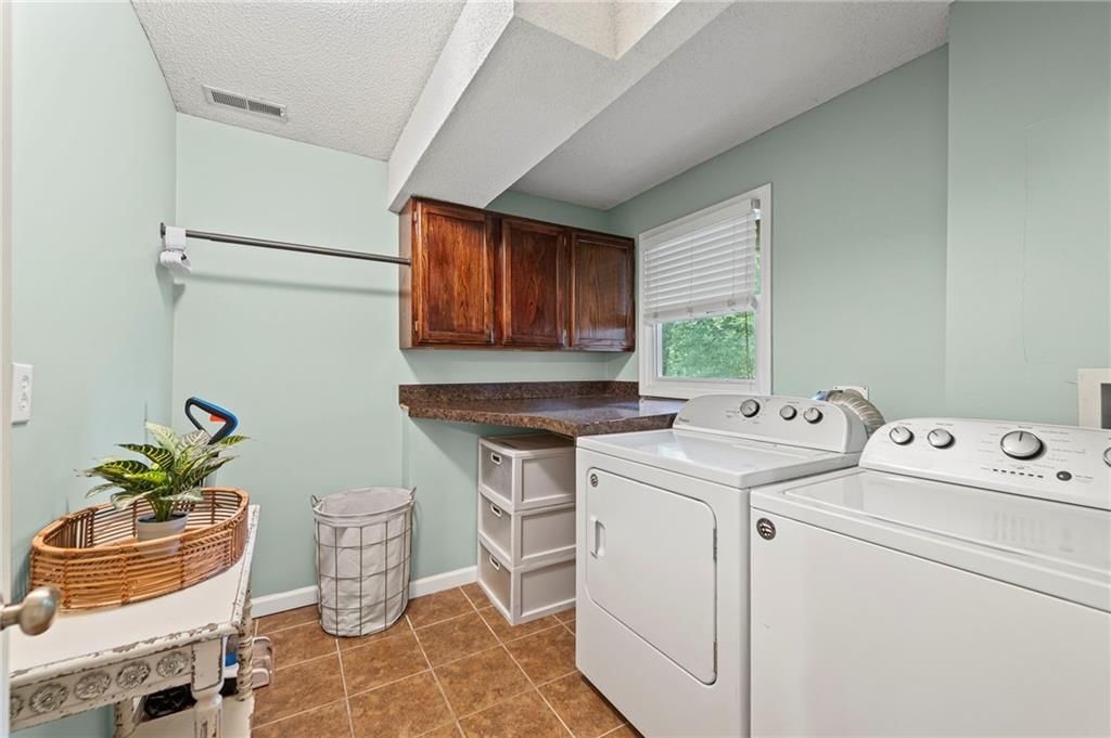 7807 N Adrian Avenue — photo 27