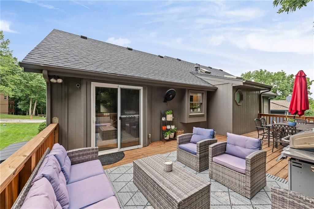 7807 N Adrian Avenue — photo 28