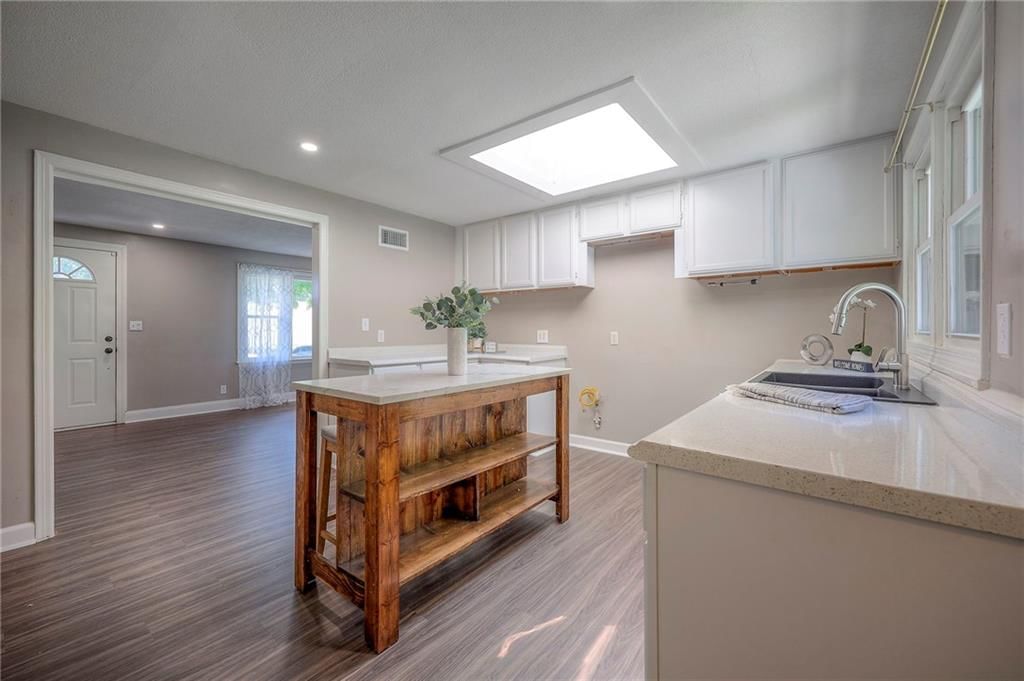 1044 S 45th Terrace — photo 7
