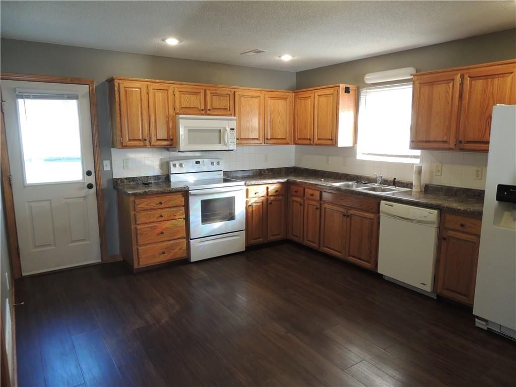 1027 SW Sandy Lane — photo 8