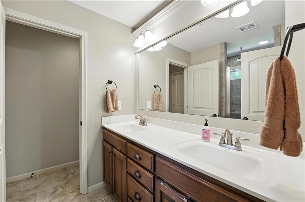 817 Highbush Place — photo 14